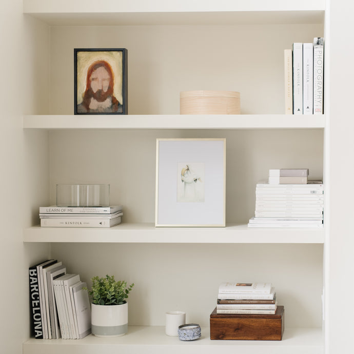 How to: Style your Bookshelves